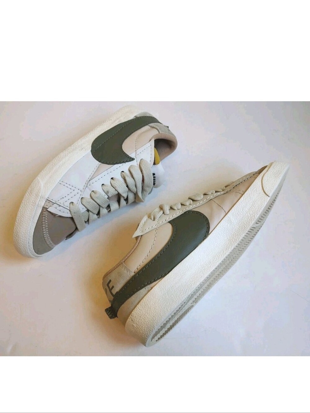 Nike Blazer 77 Low Jumbo Sand Drift Olive Lace Up Sneakers Women's Size 10 Shoes - Picture 10 of 16